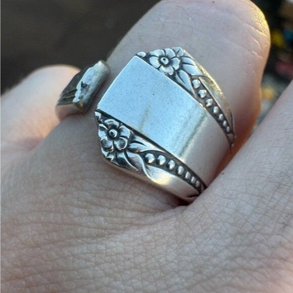 Vintage solid sterling silver SPOON ring!! Amazin… - image 9