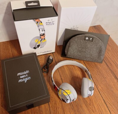 Mickey Beats Solo3 Wireless Mickey Mouse 90th Anniversary Edition