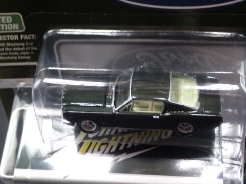2025 JOHNNY LIGHTNING 1965 FORD MUSTANG FASTBACK GREEN 2+2 TIN R1 VS A NO 3 1:64 - Picture 5 of 7