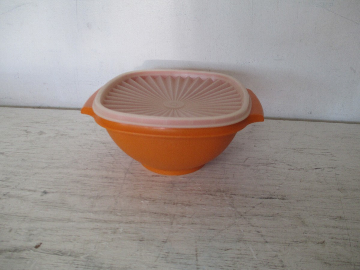 Tupperware Servalier #838-2 Container Bowl, Vintage - w