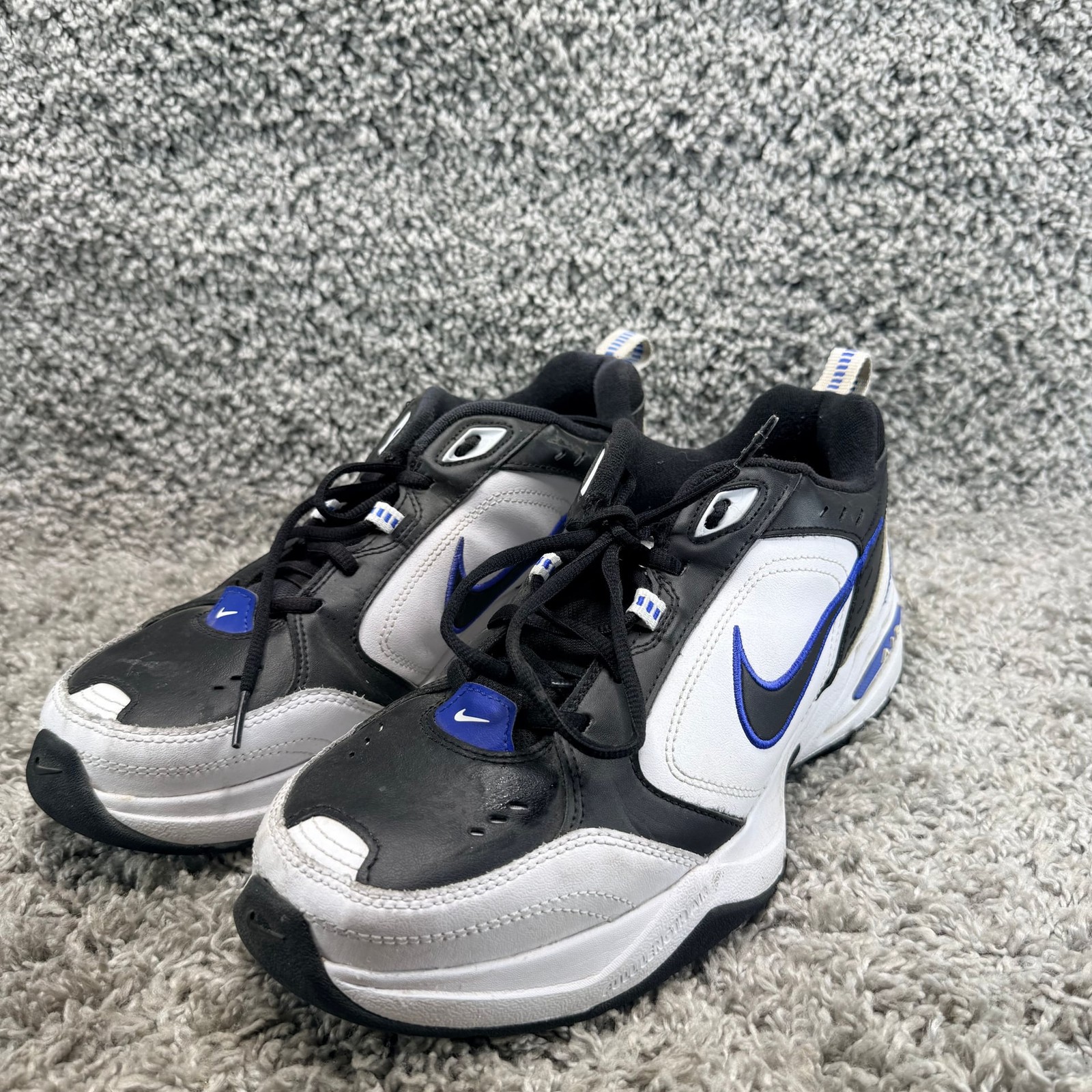 Nike Men's Air Monarch IV Classic Sneakers Size 11