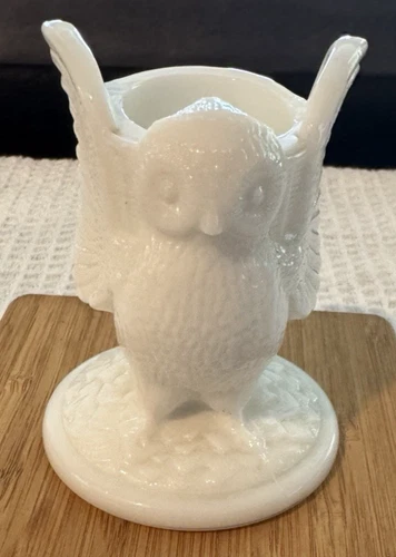 Vintage MCM Westmoreland Opalescent Baby Owl White Milk Glass Toothpick Holder