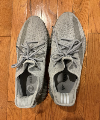 adidas Yeezy Boost 350 V2 Men's Gray Low Top Lace-Up Athletic Sneakers Rubber