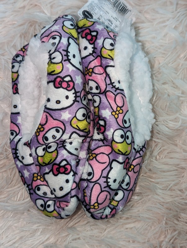 NWT,Hello Kitty & Friends,Slip on Fuzzy,Faux Fur, slipper socks-girls 8/10 3t/4t