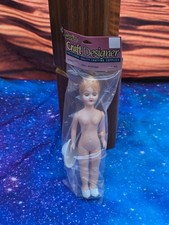 Darice Doll w/ Doll stand 12104-2 blinking blue eyes Caucasian 7.5"T girl