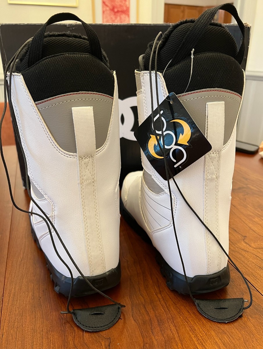 DC SCOUT 2015 MENS SNOWBOARD BOOTS SIZE 7 NEW WHITE | eBay display picture 1