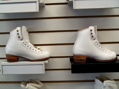 Riedell #75 Gold Star skating boot 1/2 D/C NEW!