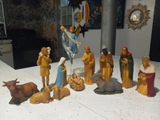 Vintage Nativity Set Hong Kong Painted 12 Piece Nice Condition  Aprox 5" 