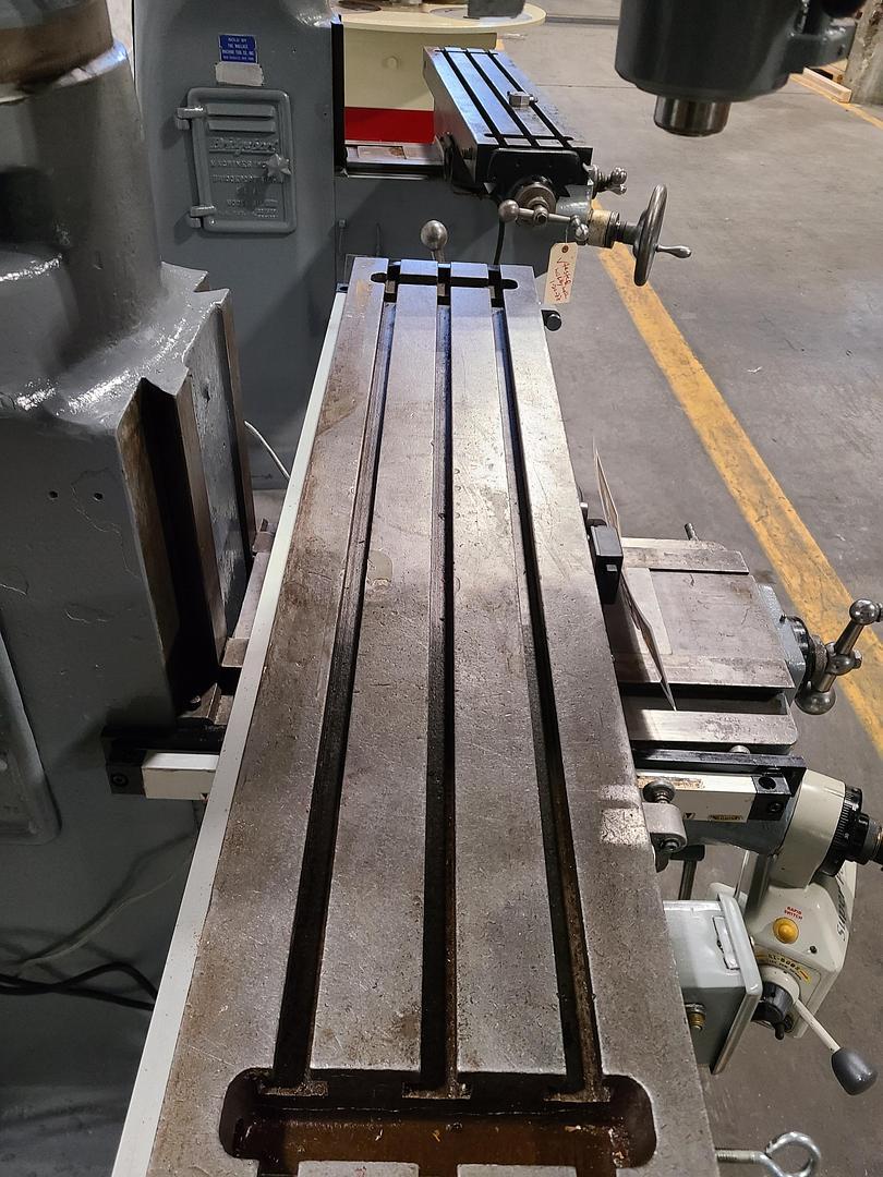Bridgeport Milling Machine 2 HP Vari Speed Round Head DRO Bridgeport Milling Machine 2 HP Vari Speed Round Head DRO