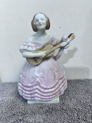 HEREND HUNGARY PORCELAIN FIGURINE 5796 LADY IN PINK RUFFLE DRESS PLAYING GUITAR
