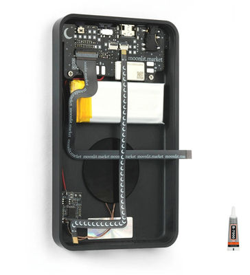 Moonlit Market Classic Connect 2 Bluetooth Audio / USB-C Charging