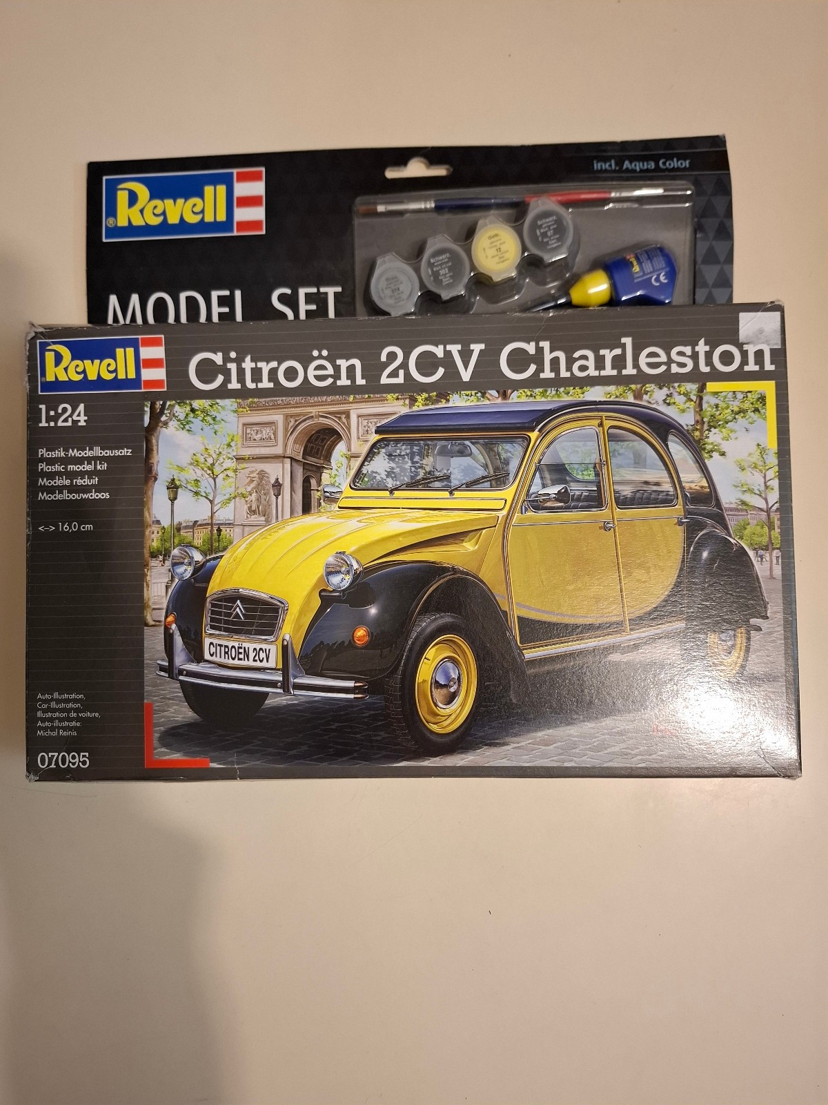 Maquette CITROEN 2CV Charleston de REVELL kit 1/24 complet avec peinture