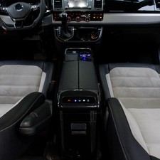 Luxus Mittel Konsole mit Kühlschrank Schwarz Glanz passt für VW T6 T6.1