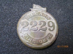 Obsolete Vintage Chicago Illinois 2229 Fire Department Fireman's Badge