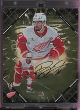 2025-26 Fanatics Emanate Dylan Larkin Auto 8x...
