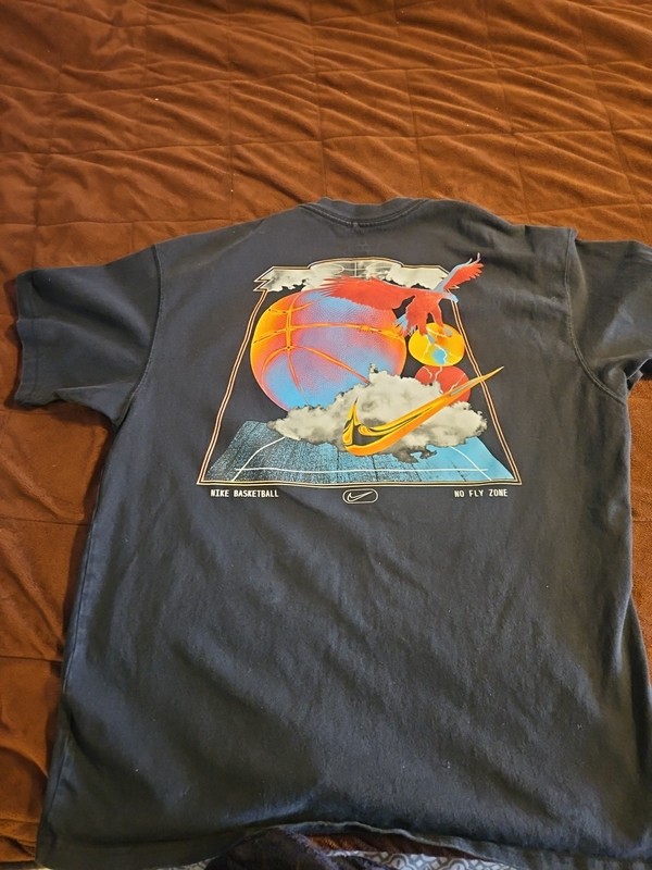 Nike Shirt Men’s Black Solid Loose Fit Eagle No Fly Zone Tee Crew Adult Med