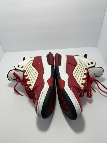 NIKE AIR JORDAN MAXIN 200 Red Black & White Sneakers US6Y - Picture 2 of 8