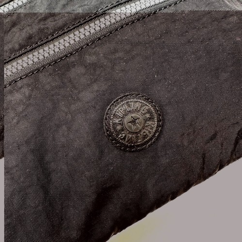 Kipling Alvar Crossbody Bag in Black - 第 3/13 張圖片