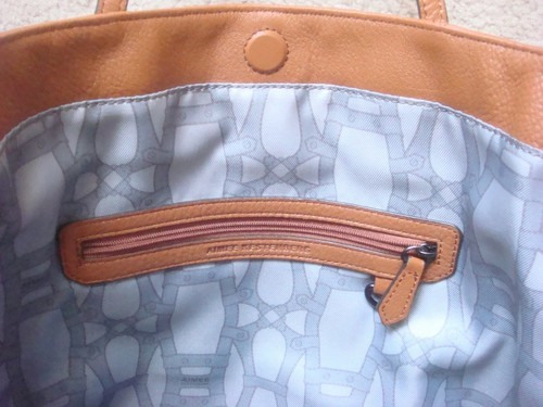 NUOVA CON ETICHETTE ~ TOTE AIMEE KESTENBERG MEDINA ~ PELLE MARRONE CHIARO MORBIDA CIOTTOLATA TRAPUNTATA DAVANTI ~ $ 228 - Foto 11 di 12