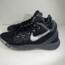 Nike Kyrie Flytrap II Boys Black Basketball Sneaker Low Top Sz 5Y