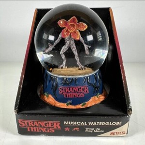 Netflix Stranger Things DEMOGORGAN Creepy Musical Snow Globe Halloween