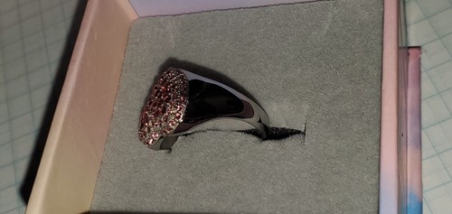 NUEVO EN CAJA RARO Anillo Taylor Swift Rosa Corazón Amante Talla 7 EDICIÓN LIMITADA 84 Piedras - Imagen 8 de 17