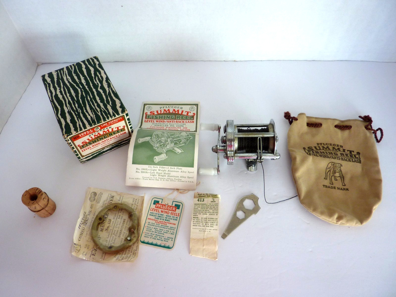 VINTAGE PFLUEGER SUMMIT FISHING REEL No. 1993-L w/ ORIGINAL BOX / TAGS / MANUAL