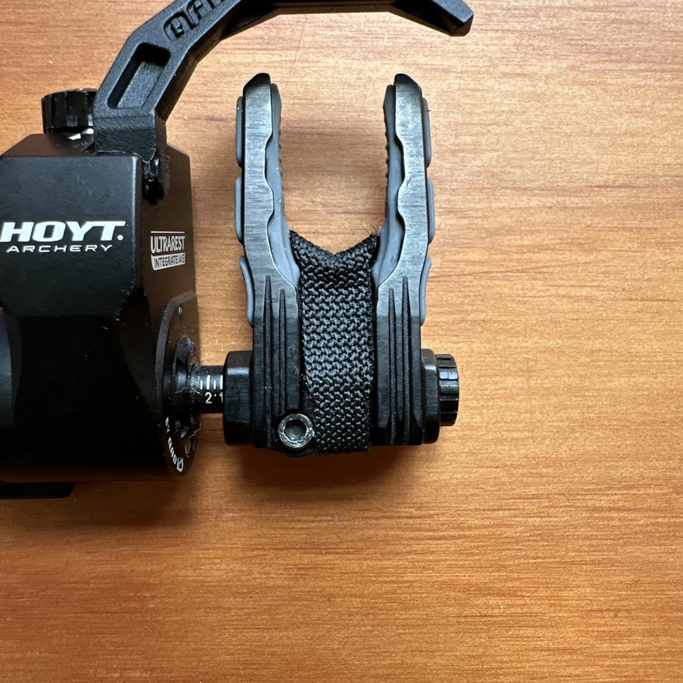 Hoyt Ultra Rest Intergrate Mx2 QAD LH mano izquierda con sistema de supresión JR - Imagen 2 de 3