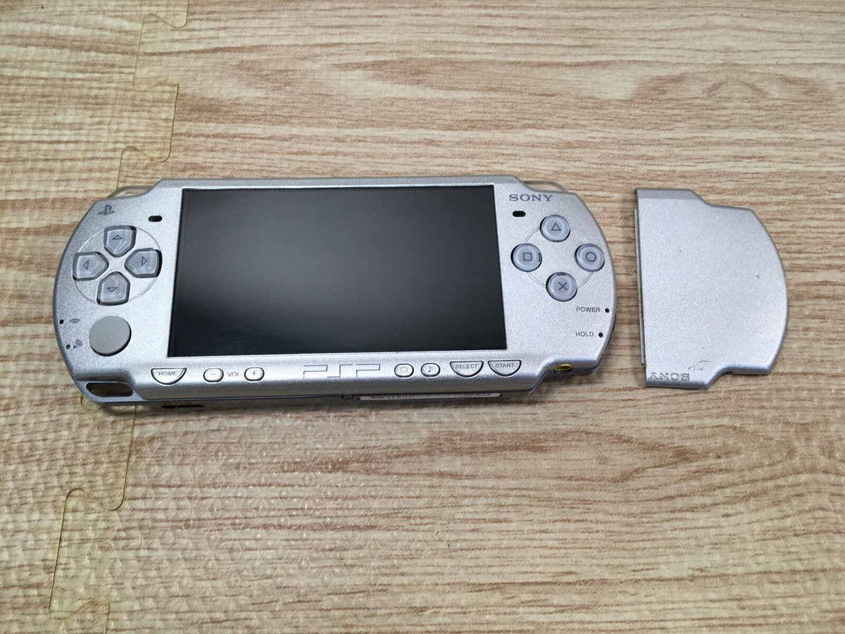 GD7624 Plz Read Item Condi PSP-2000 ICE Silver SONY PSP