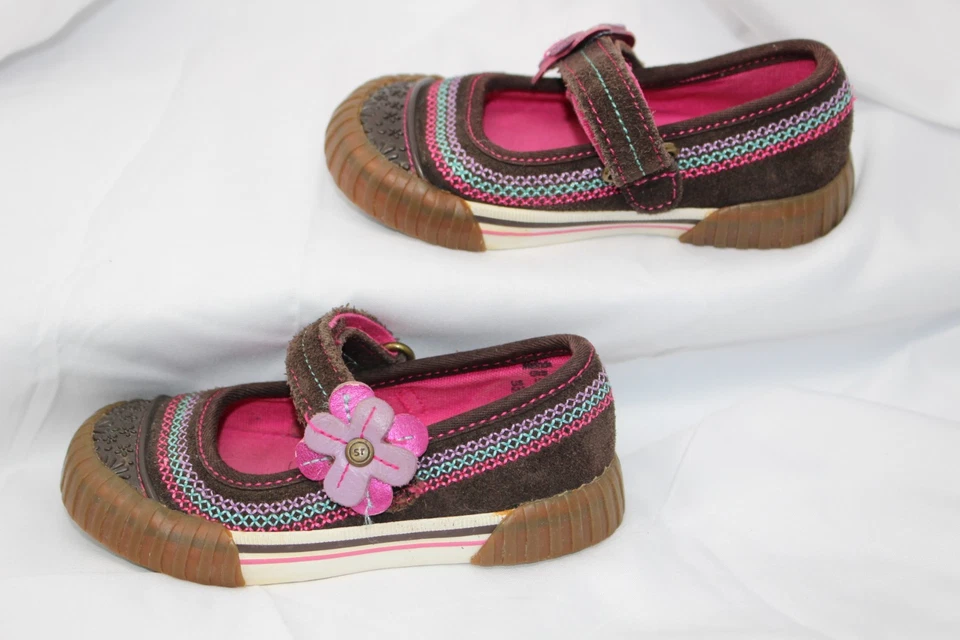 Stride Rite 学步儿童 尺寸 5M 智能 适合 Mary Janes 棕色麂皮绒 带刺绣 花 +! — 第 4/4 张图片
