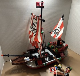 LEGO 7075: Captain Redbeard's Pirate Ship INCOMPLETE