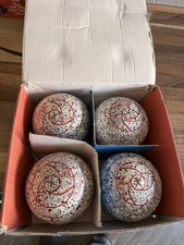 Aero Sonic Lawn Bowls Set Of 4, Size 5 Heavy - Snow (White, Red / Black Flecks)