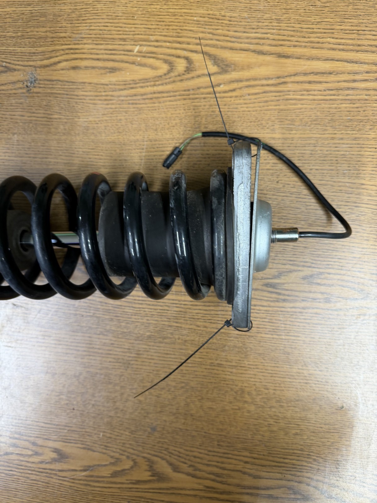 2007-2011 Maserati Quattroporte Rear Left or Right Shock Strut Absorber OEM
