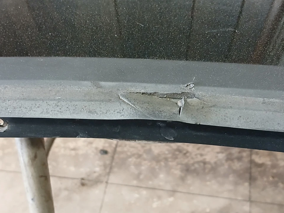 Chevrolet S-10 1994-2004 (GMC Sonoma) cuarto derecho cristal ventana conductor mal sellado Foto 2 de 4