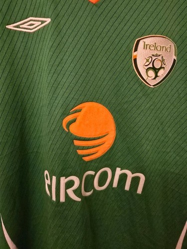 2008 - 2010 Republic Of Ireland, Home Football Shirt by Umbro, Size Boys Large - Picture 3 of 10