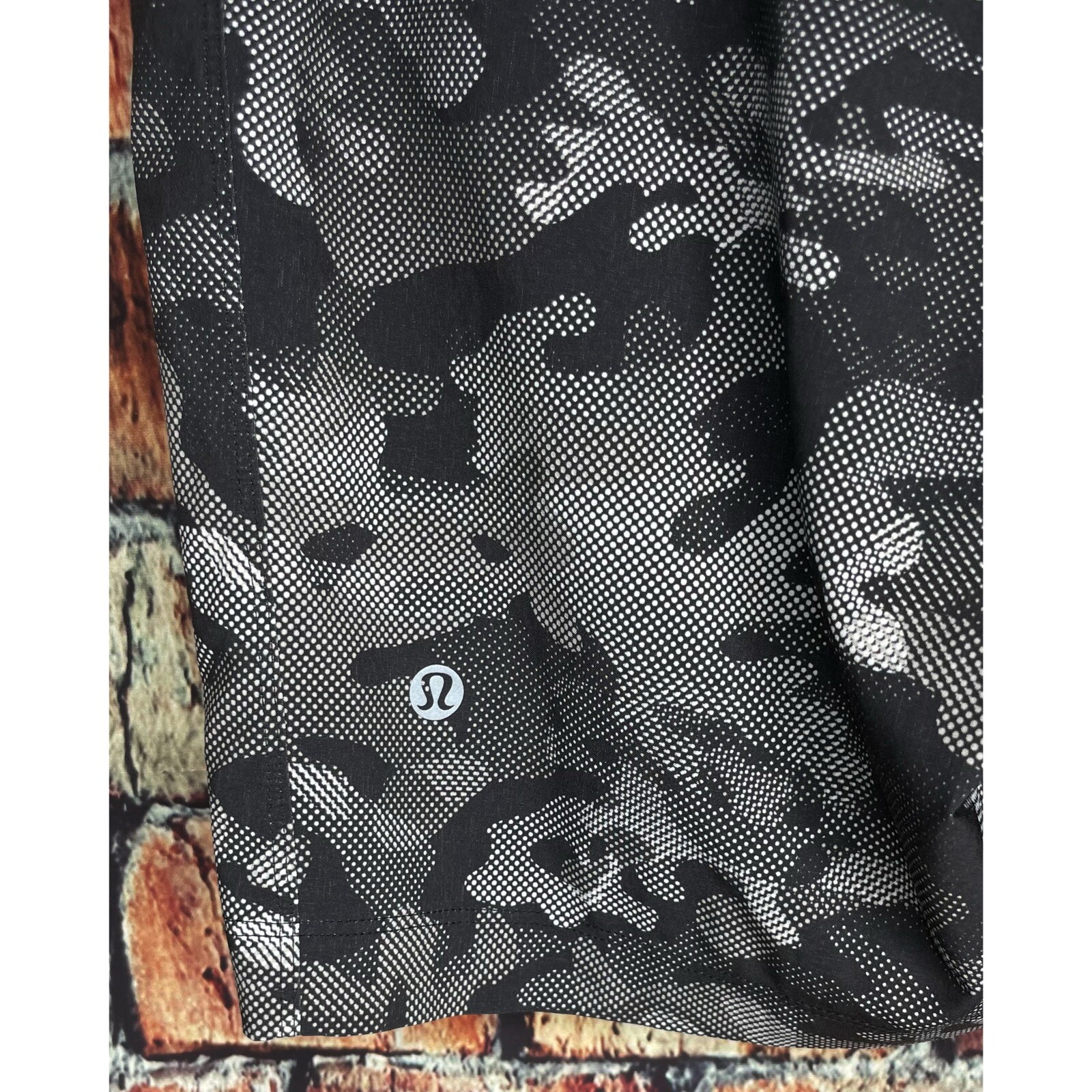 Lululemon T.H.E Linerless Men’s Camouflage Athletic S… Gem