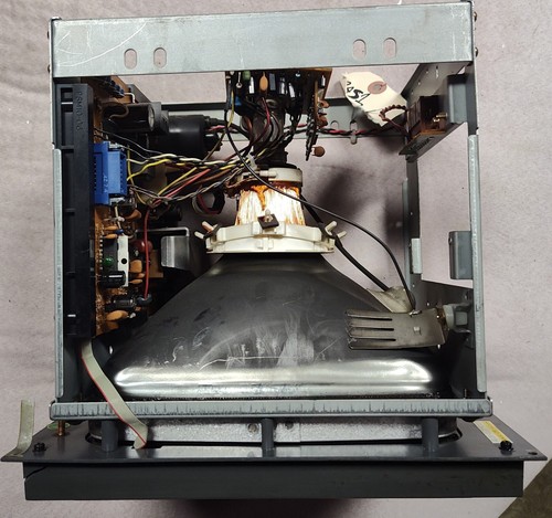 FANUC SERIES 21-M MONITOR - Picture 7 of 9