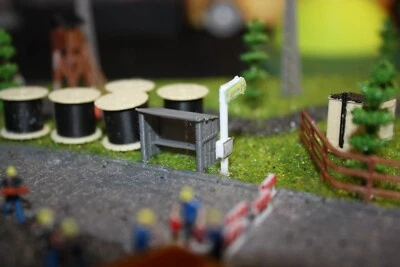 JUNO-MODELLBAU 3 x Bushaltestelle incl. Schild Spur N (1:160)