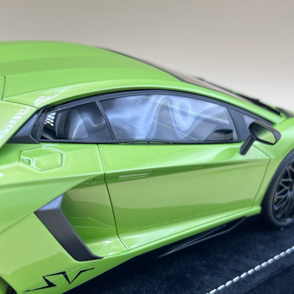 MR Collection 1/18 Aventador LP750-4 Superveloce Verde Itacha LAMBO019E - Image 4 of 4