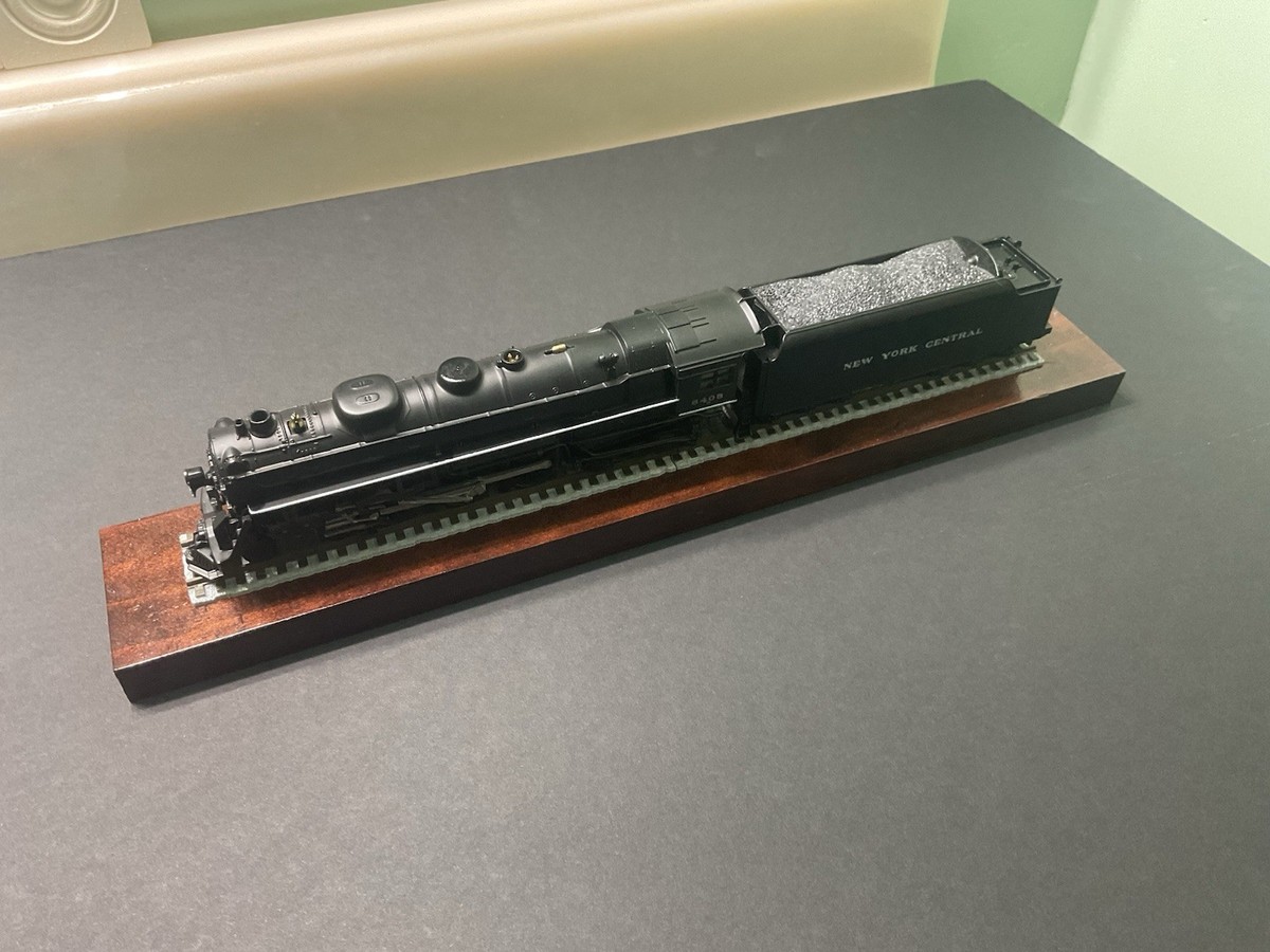 Monogram New York Central Hudson steam locomotive 1/87 scale model