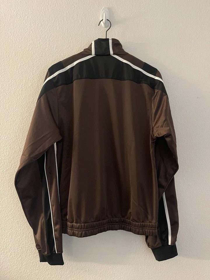 Chaqueta deportiva Martine Rose marrón encogida Foto 4 de 4