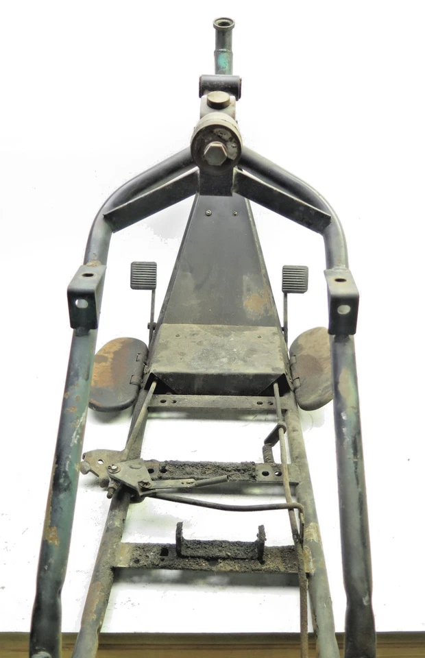 Cushman Iron Eagle 1960 8 HP cuadro chasis marco cubierta embrague pedal freno pedal Foto 2 de 4