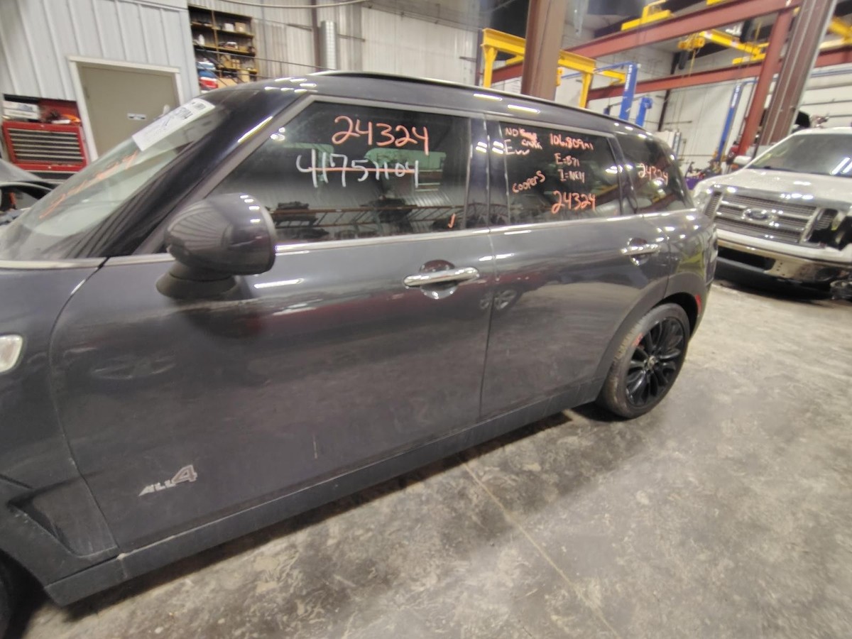 Used Front Lower Center Console fits: 2018 Mini Clubman floor w