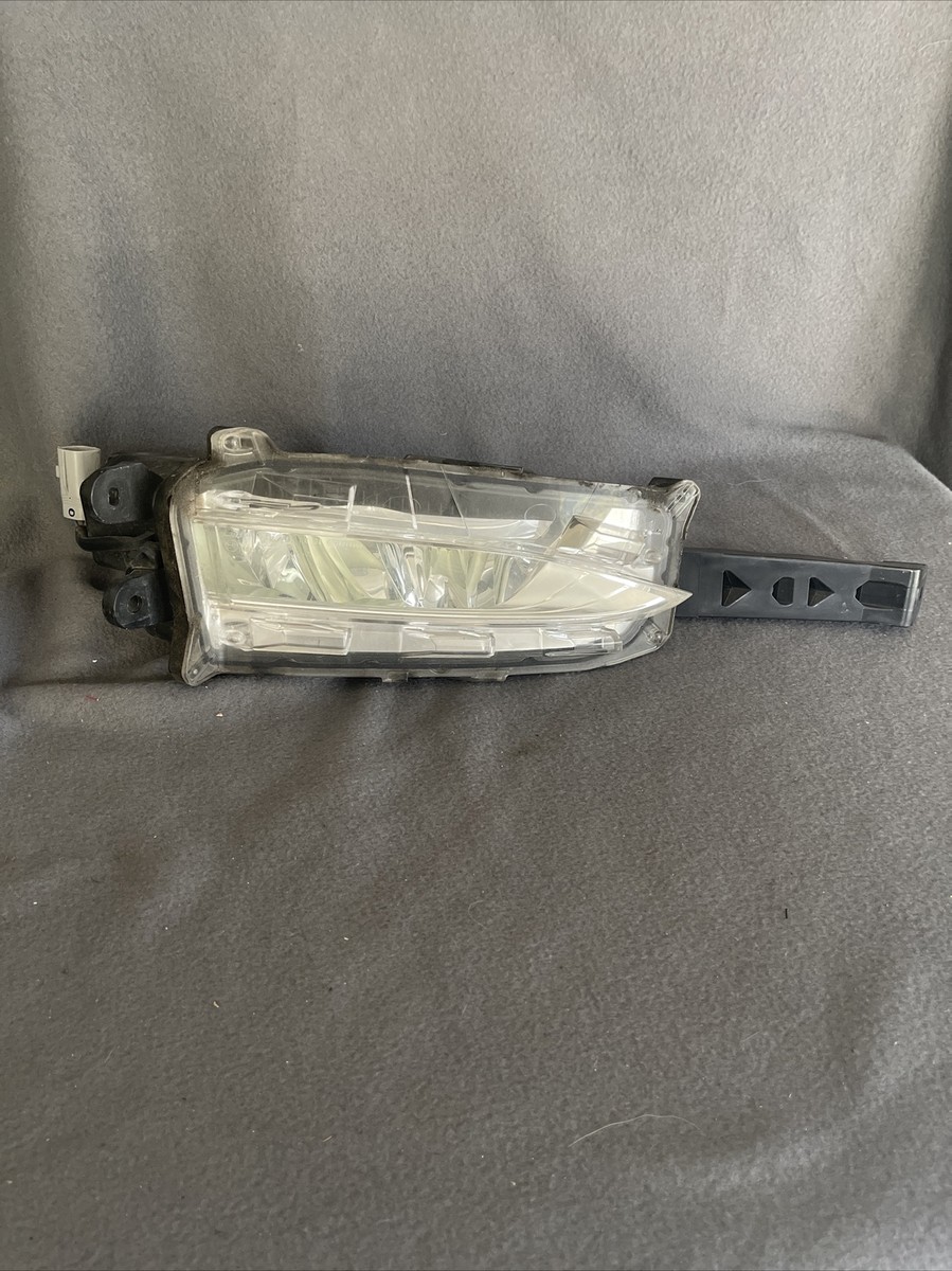 2015 -2018 Lexus NX200 Front Right Bumper Side Fog Lamp OEM