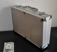 Professional Poker Texas Hold 'Em CARDS & CHIPS SET Metal Carrying Case CARDINAL