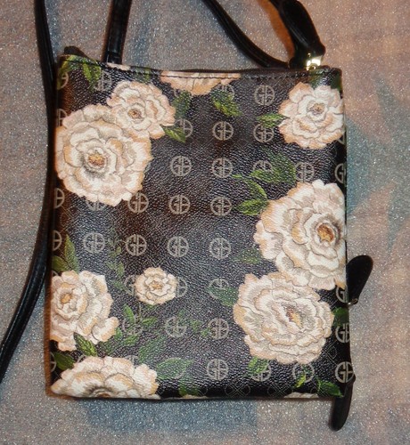 Cartera Bandolera Rosa Floral sobre Negra Giani Bernini Cuero Sintético Guijarro - Imagen 3 de 13