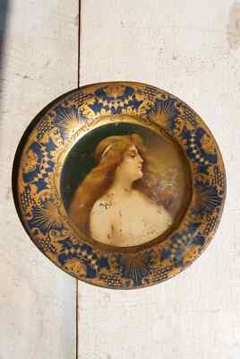 Vintage 1905 Anheuser Bush Malt Nutrine Round Serving Tray With Lady Portrait