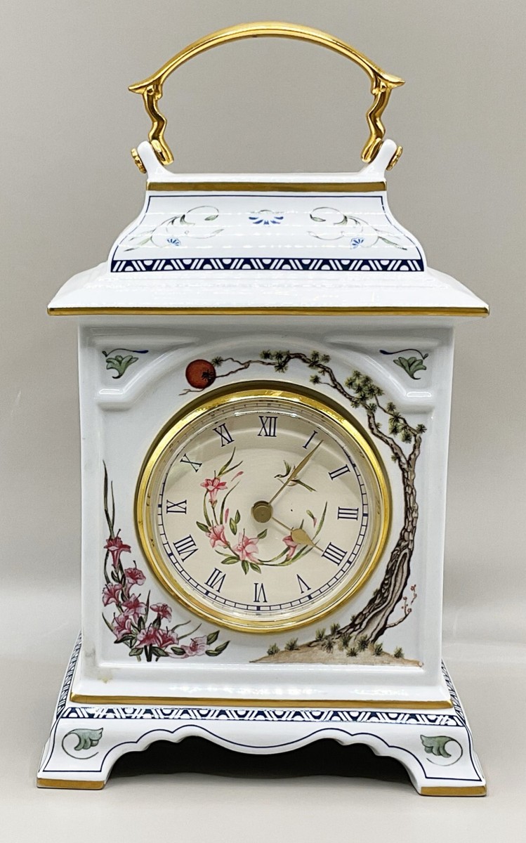 Franklin Mint ~ MANTLR / DESK CLOCK ~ Fine Porcelain ~ White