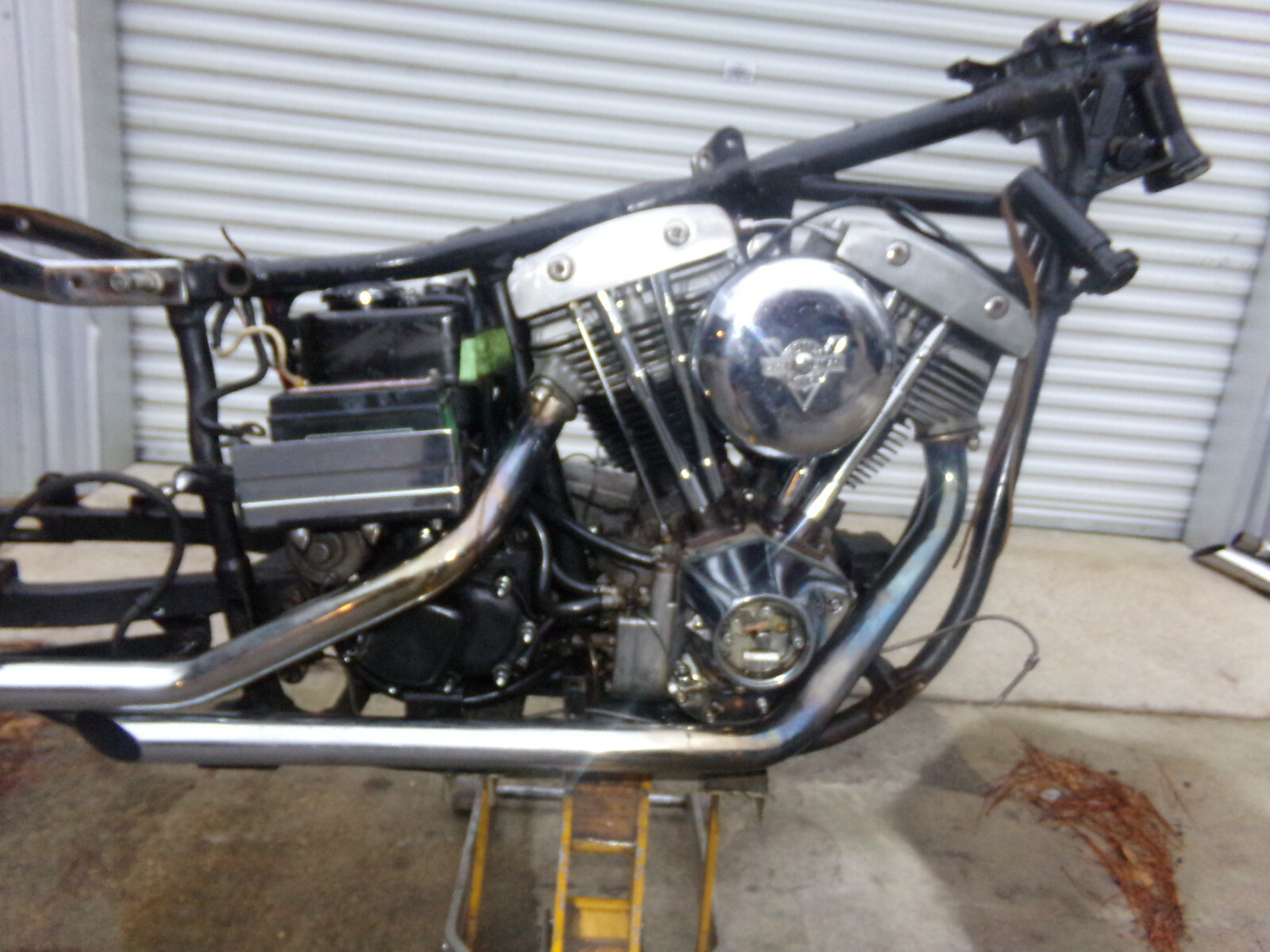 1974 Harley-Davidson FLH  1974 shovelhead running Harley  ready to ship please  READ ADD !! COMPLETELY