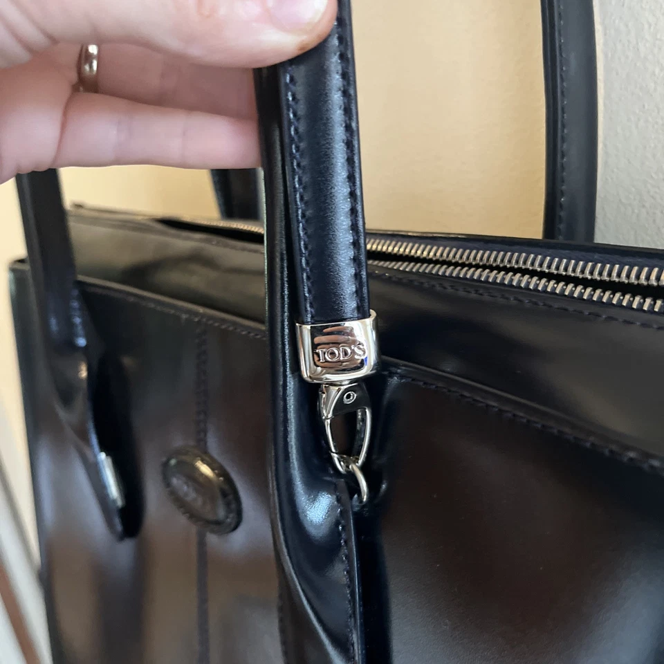 Black Tod’s Iconic Lady Diana Di D Convertible 2 Handle Shoulder Bag Top Zip VG - Image 3 of 4